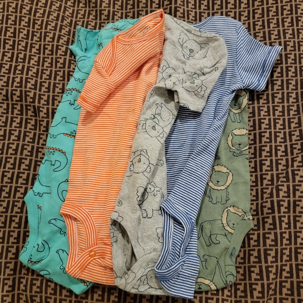Carter NWT 12m pack of 5 animal onesies alligator lion koala